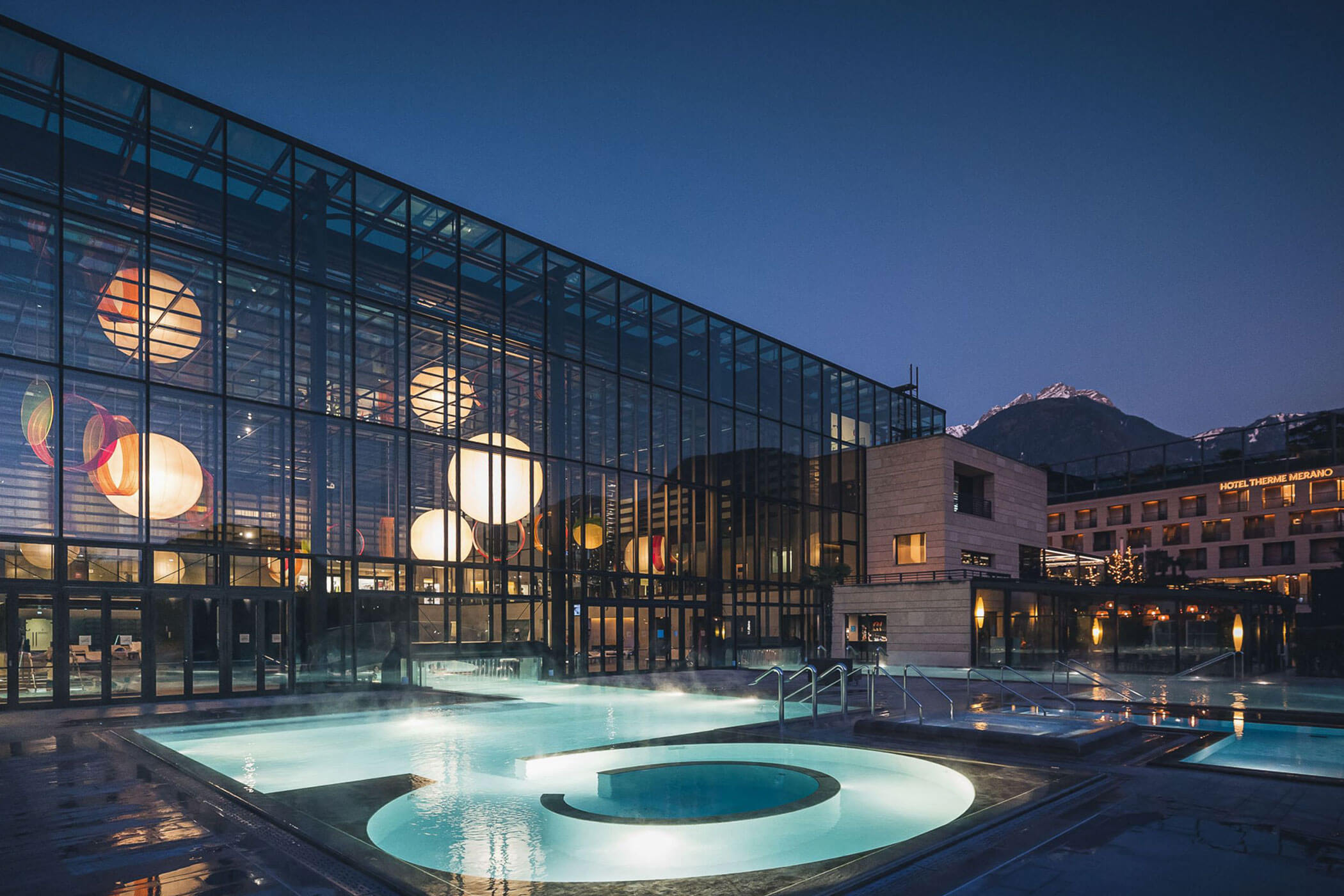 Terme-Meran bei Dämmerung